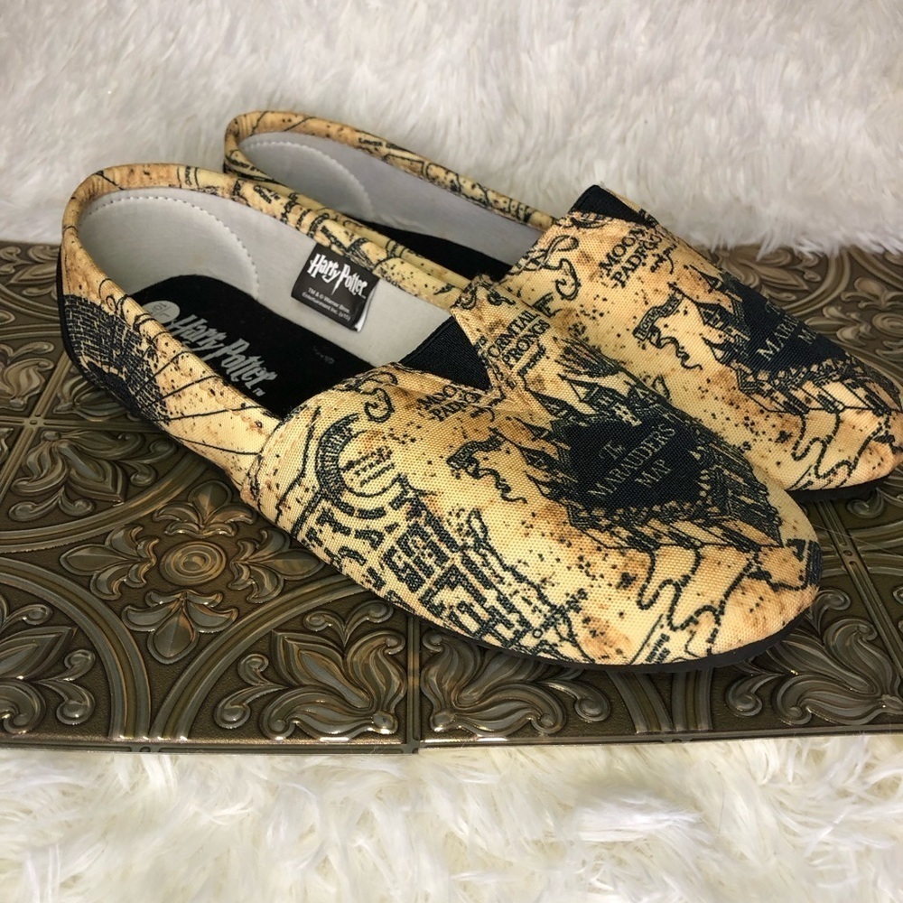 Warner Bros. Harry Potter Themed Women's Loafers - Tan and Black L 10/11 - Picture 5 of 16